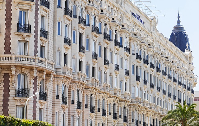 Exercer la profession d'Avocat à Cannes