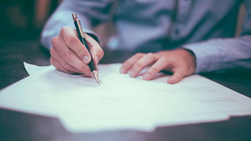 Le testament authentique et la dictée au notaire