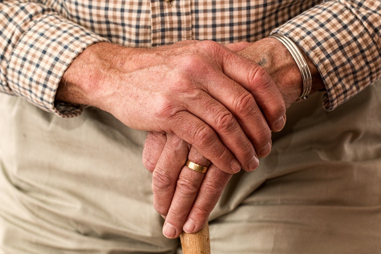 La nouvelle incapacité de recevoir des personnes dédiées au service à la personne