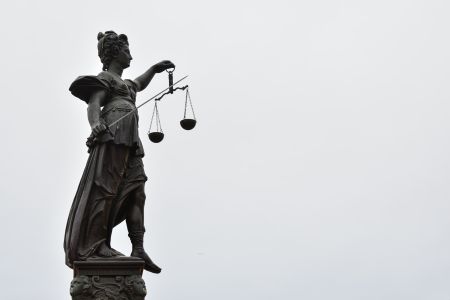 Secret professionnel des notaires et testament